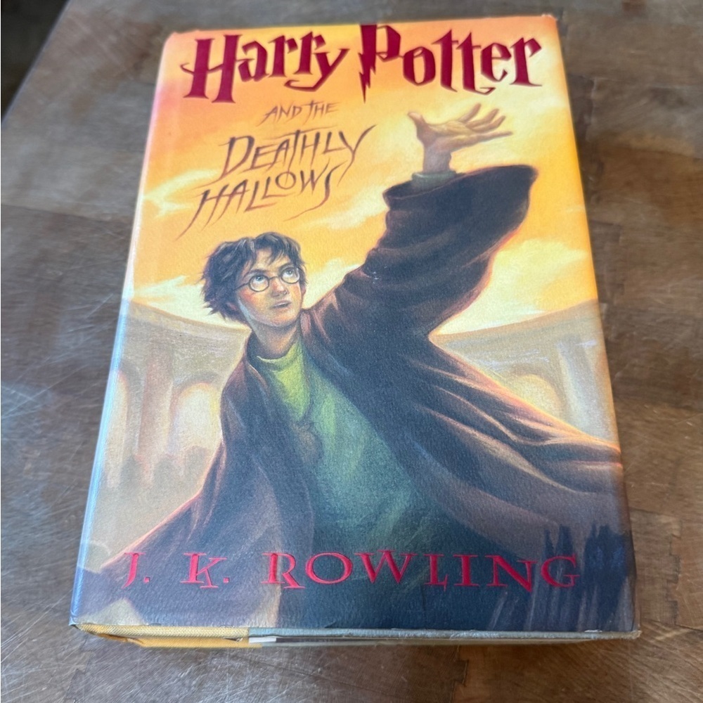 Harry Potter and the Deathly Hallows Book Hard Back Book 1st Edition